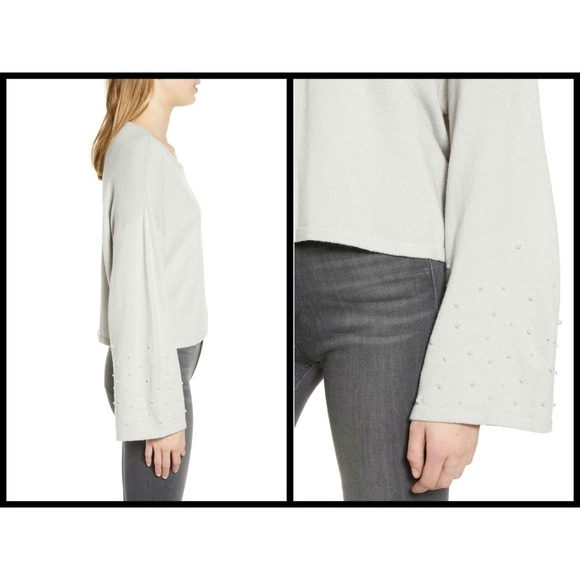 đź’•CUPCAKES & CASHMEREđź’• Pearl Bell Sleeve Sweater - Picture 3 of 8